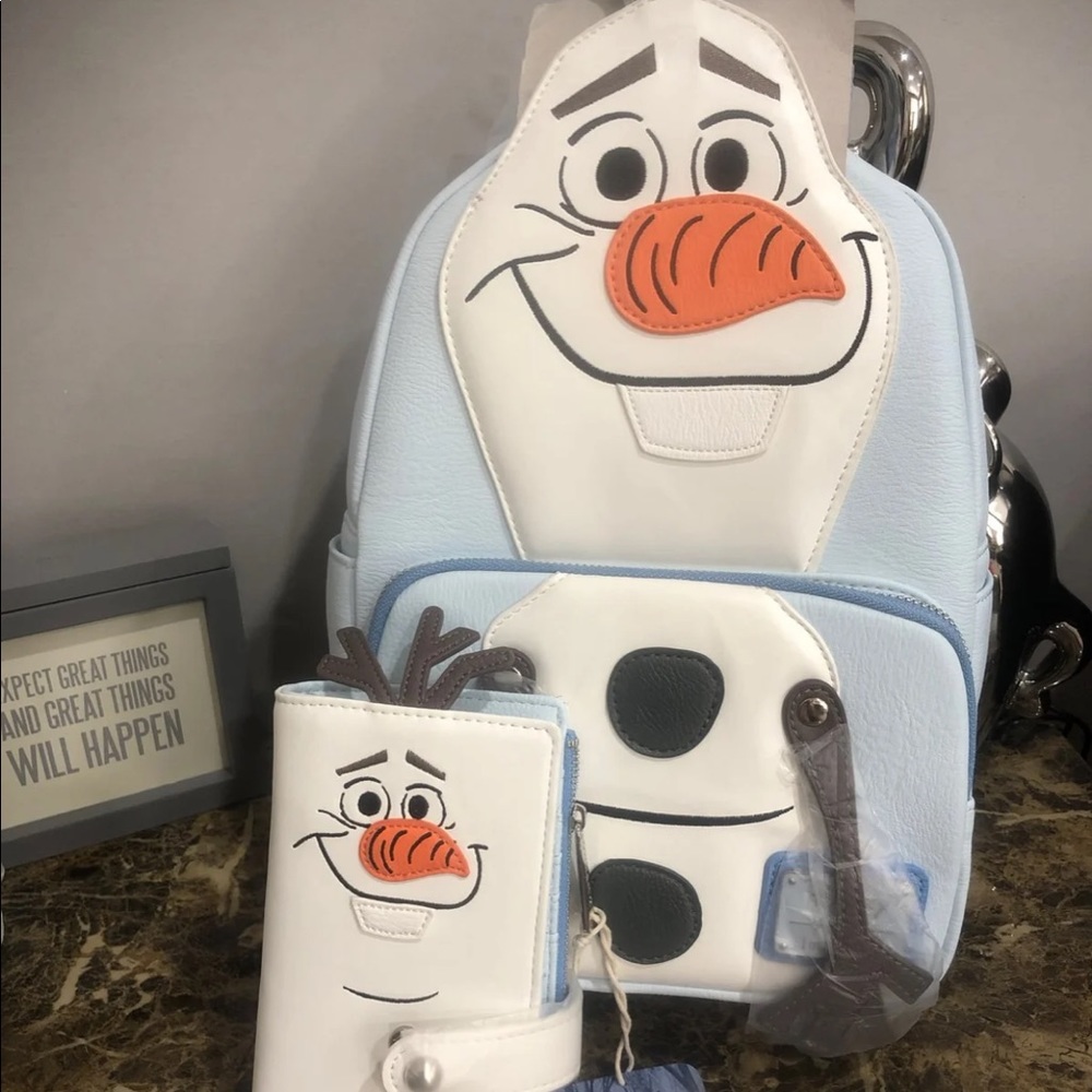 Loungefly Frozen Olaf backpack & wallet